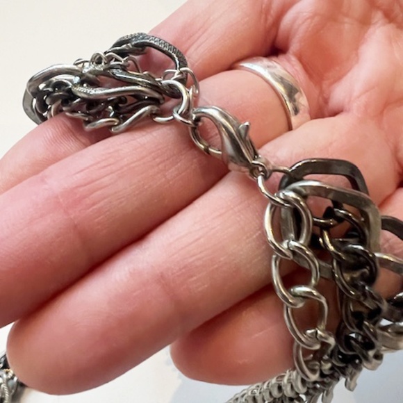 GROUP OF 4 NECKLACES - Picture 10 of 13